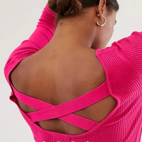 BNWOT Stradivarius Cross-Back Hot Pink Ribbed Sweater - Picture 4 of 4